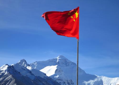 Flag of Mount Qomolangma